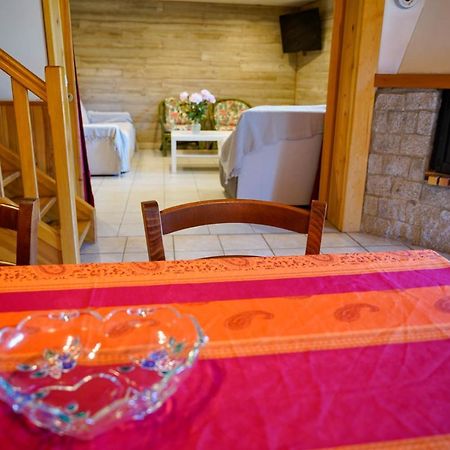 Gite Les Ducs Mialanes Dış mekan fotoğraf